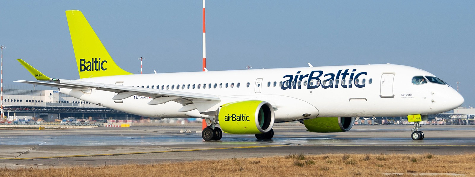 Airbus A220-300